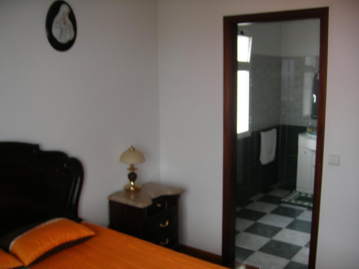 Hotel Residencia Ana Piso Um 1 à Santa Cruz  Extérieur photo