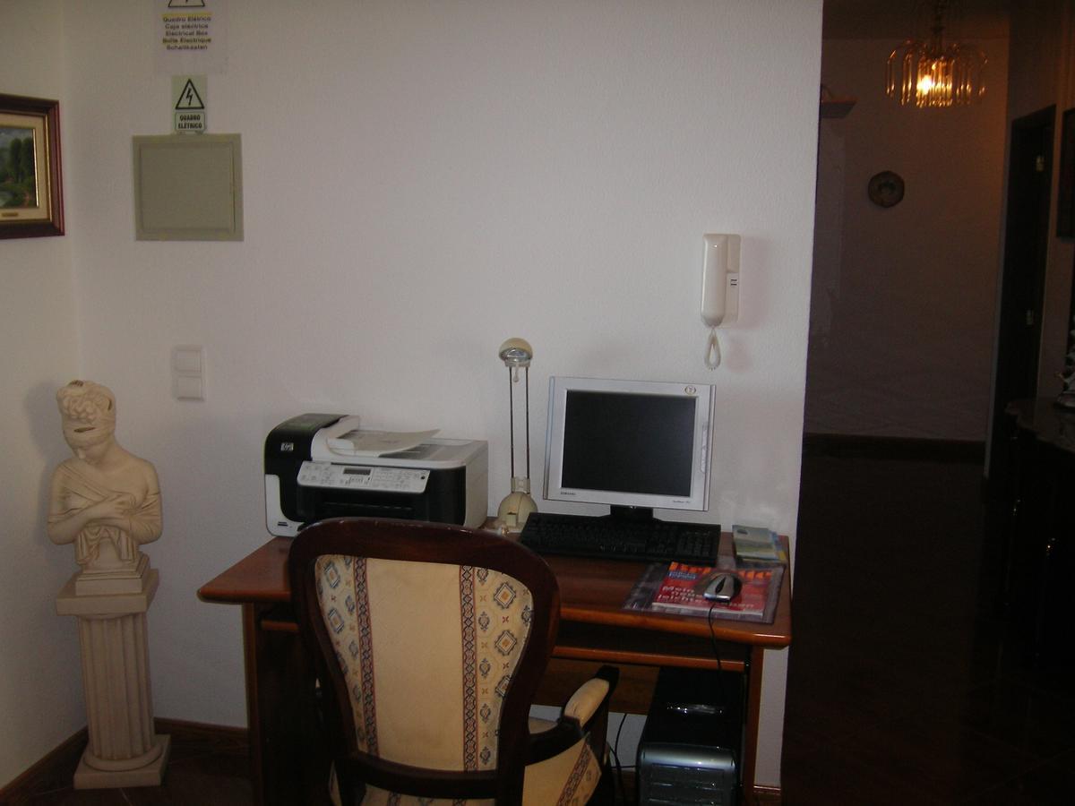 Hotel Residencia Ana Piso Um 1 à Santa Cruz  Extérieur photo
