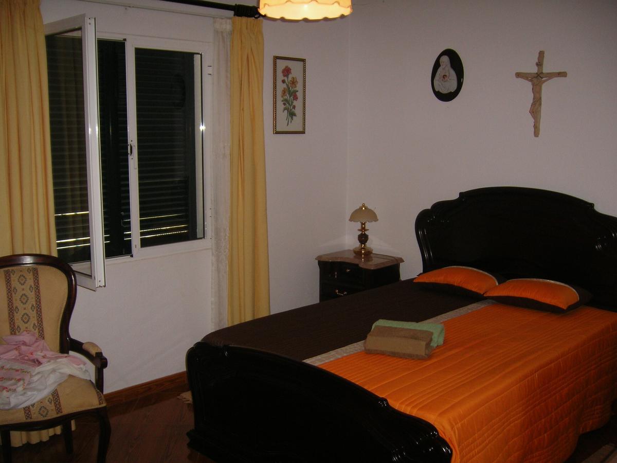 Hotel Residencia Ana Piso Um 1 à Santa Cruz  Extérieur photo